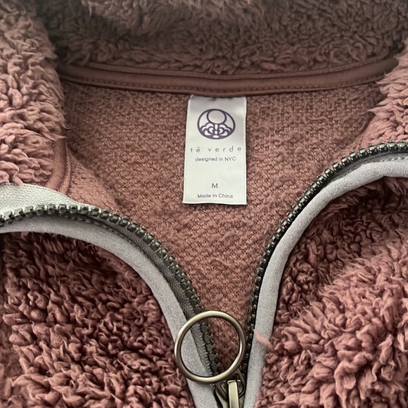 Cozy Sherpa sweater - Picture 2 of 6